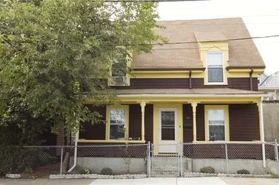 292 Cedar St 1