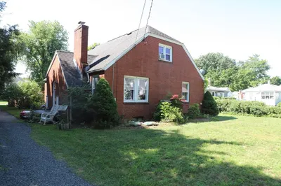 749 Mill St