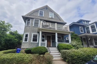 27 Dane St #1