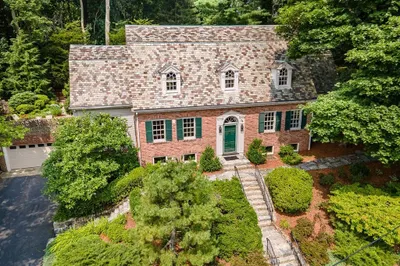 34 Bancroft Rd