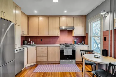 68 Dartmouth St #3