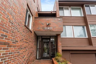 241 Perkins St #B302