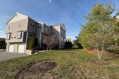 322 America Blvd #322