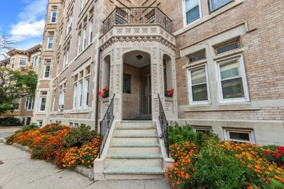 3 Englewood Ave #1B