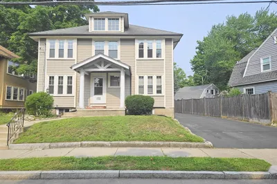19 Rowe St #2 1