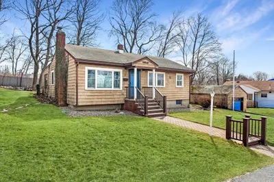 3 Desmond Drive