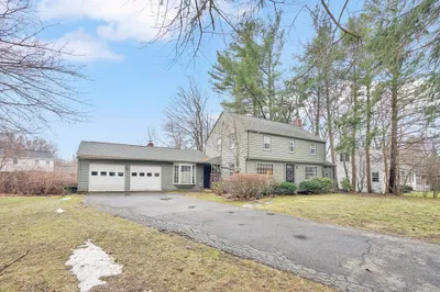141 Longfellow Dr
