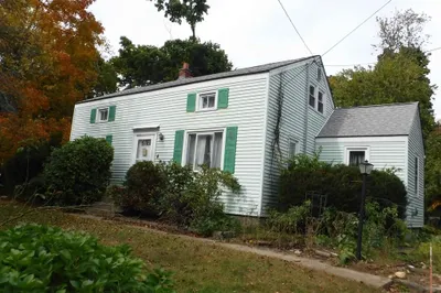 4 Old Charter Rd
