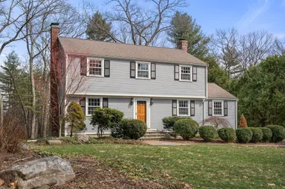 70 Pokonoket Ave 1