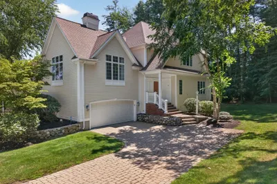 32 Bobby Jones Dr #32
