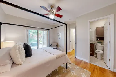 111 W Eighth St #C 1