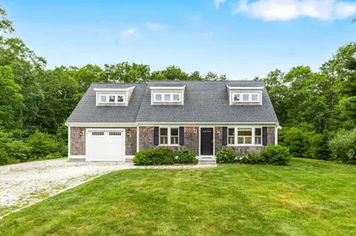10 Camelot Ct 1