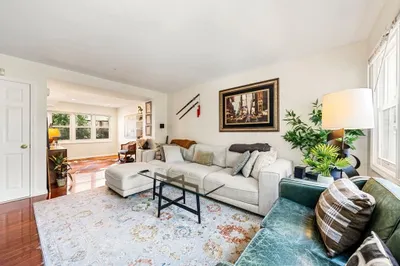54 Crescent Ave #L