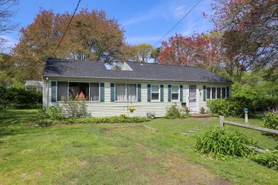 105 Nantucket Ave