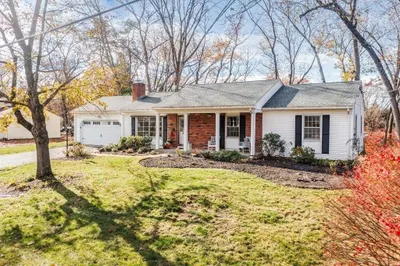 96 Dunsany Dr 1
