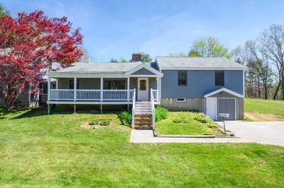 63 Middle Rd 1