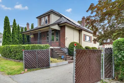 23 Hazel St