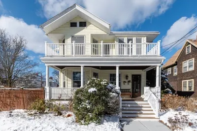 62 Everett St #2 1