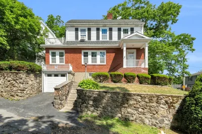 50 Rock Hill St