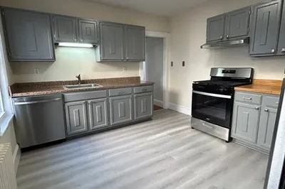 19 Oakland St #19