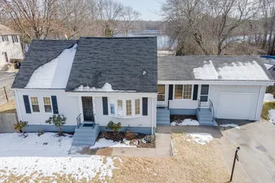 123 Freeman St 1
