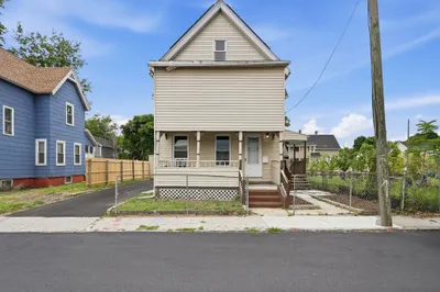 52 Lebanon St 1
