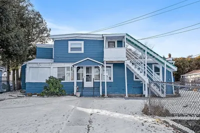 30 Hawley Ave