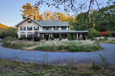 18 Hedgerow Ln