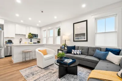 4459 Washington Street #8
