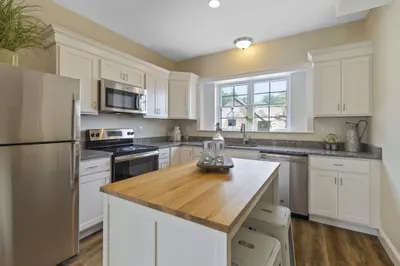 5 Eagle Brook Blvd #17