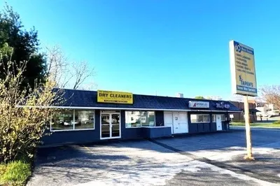 106-106r E Main St 1