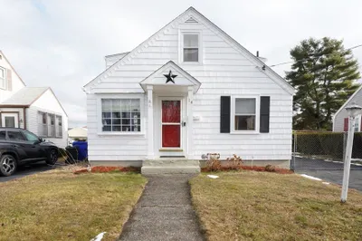 14 Jones Ave 1