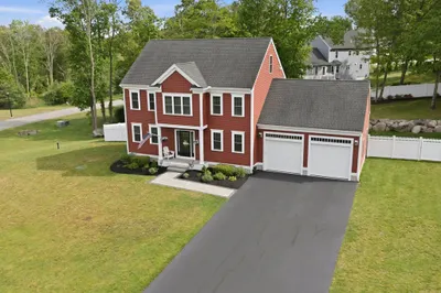 125 Winslow Way 1