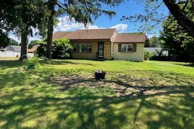 14 Birchwood Road 1