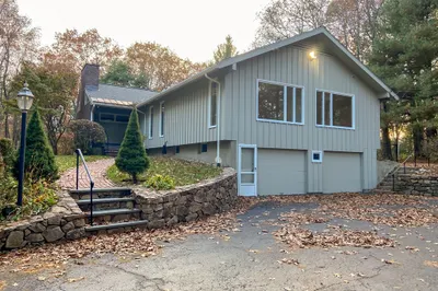 32 Hancock Rd 1