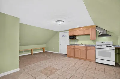 57 Linden Ave #3