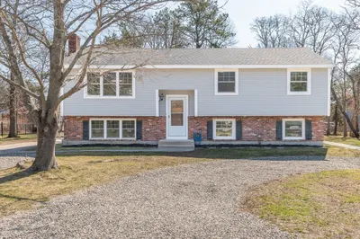 9 Meredith Dr 1