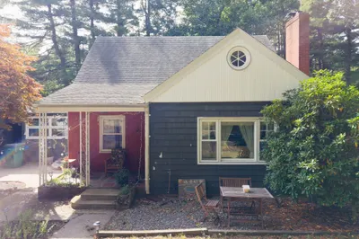 174 Ashburnham Hill Road 1