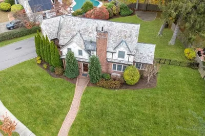 55 Evelyn Rd