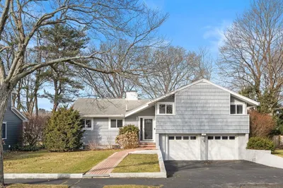 61 Hoitt Rd 1