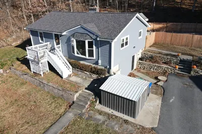 1540 Quaker St