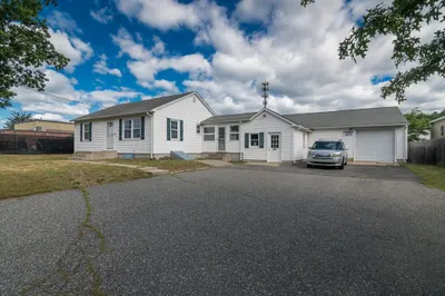 248 Laconia Street 1