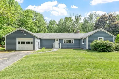 96 Willard Rd 1