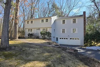 17 Wedgewood Rd 1