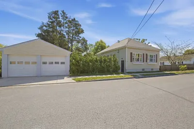 30 Buttonwood Rd 1