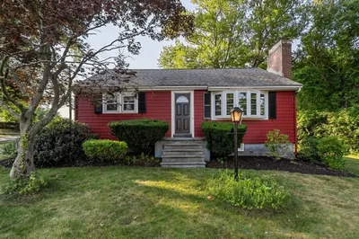 17 Scott Ave