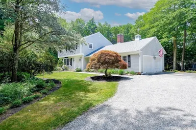 109 Olde Knoll Road 1