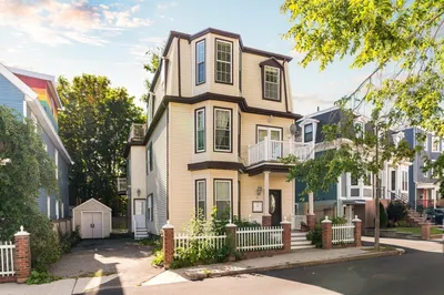 47 Moseley St #3 1