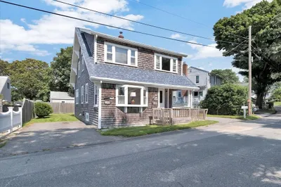 10 Vesper Ave