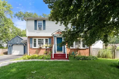 423 Tiffany St 1